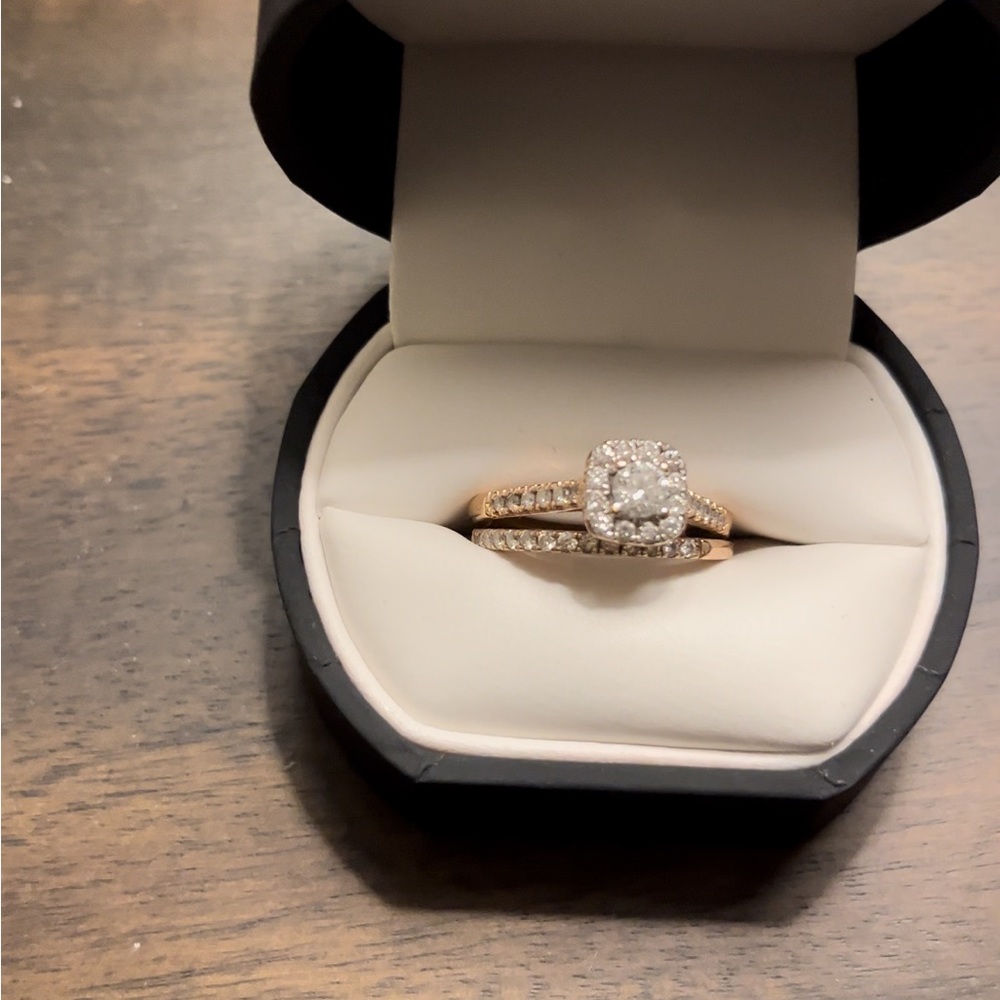 Rose Gold Bridal Halo Set 1ct.